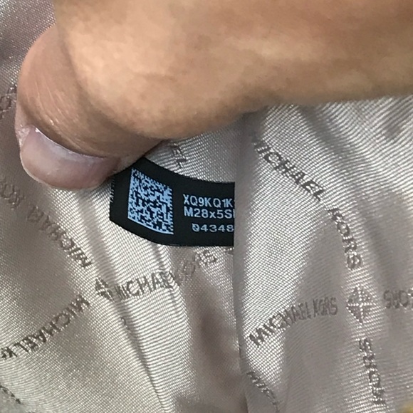 🌼Michael Kors Purse - Picture 11 of 15